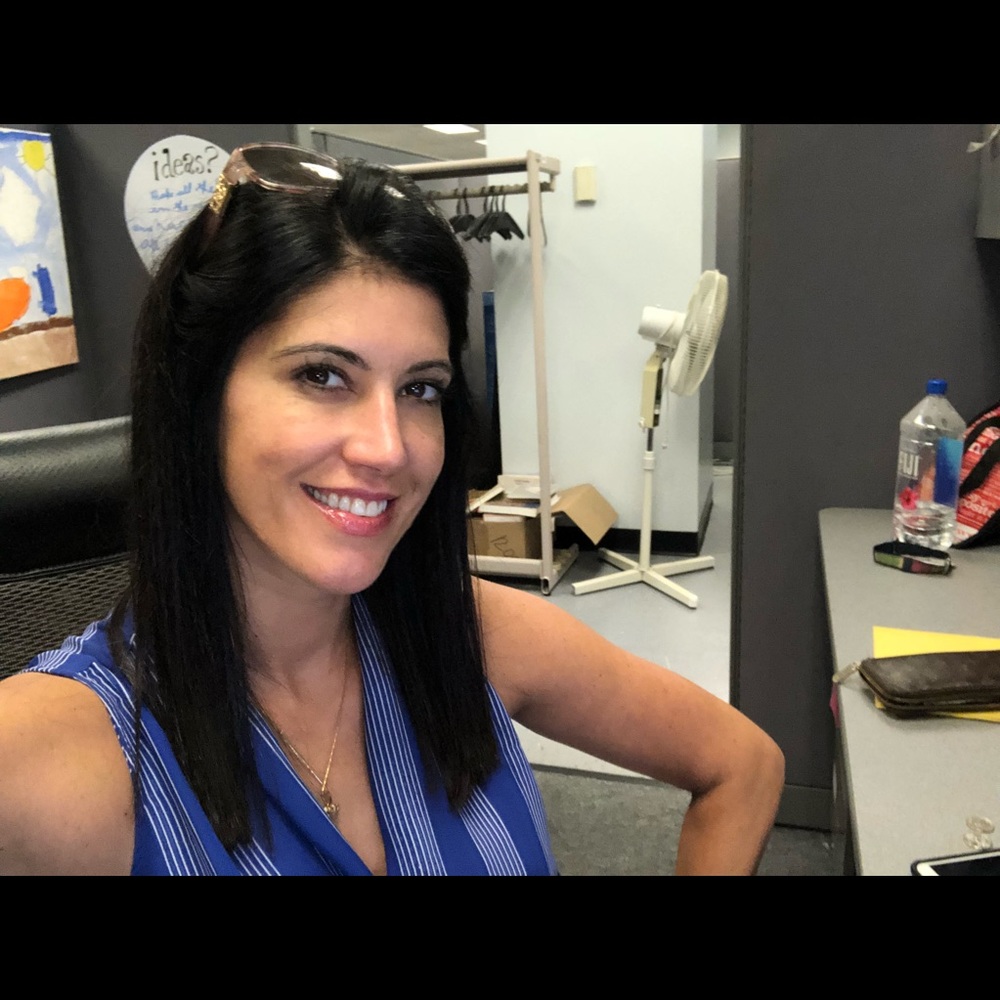 Meet your Posher, Dana